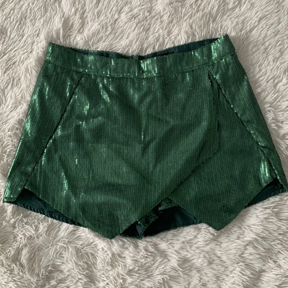 NWT Missguided Green Sequin Skort Size 2